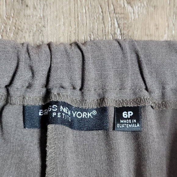 Briggs New York Pull On Career Dress Pants ~ Sz 6P ~ Brown ~ 28.5" Inseam - Picture 4 of 7
